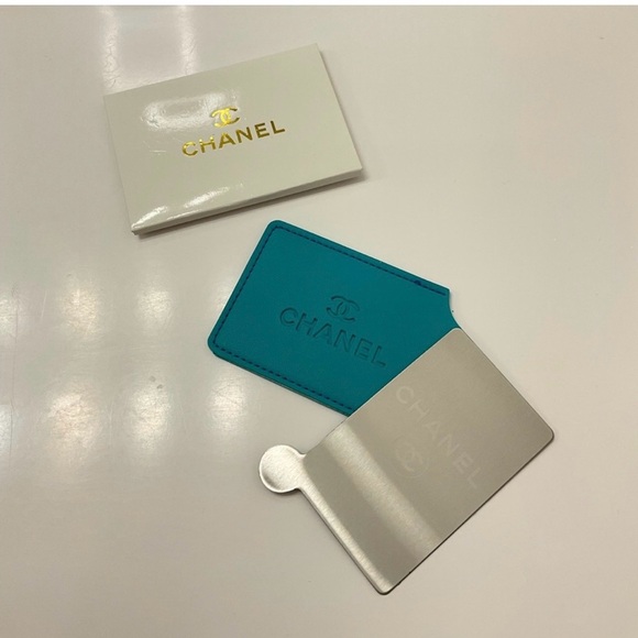 NIB CHANEL Turquoise Card Holder & Mirror with Logo - Picture 1 of 2